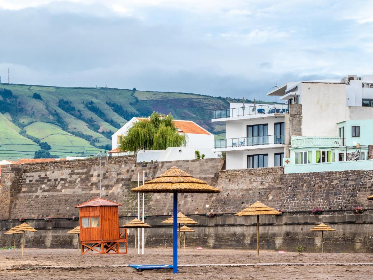 Facing Bay Hostel Praia da Vitória Exteriör bild